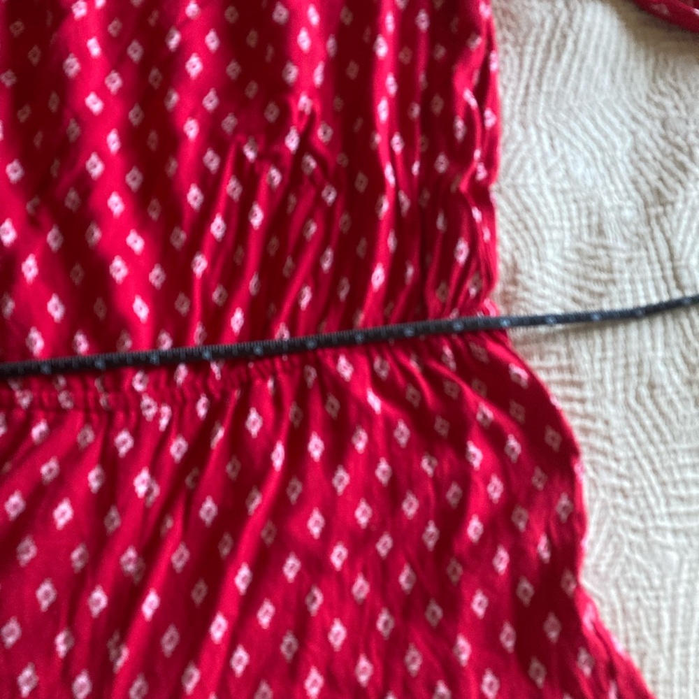 Red Patterned Off-Shoulder Romper - Picture 5 of 9